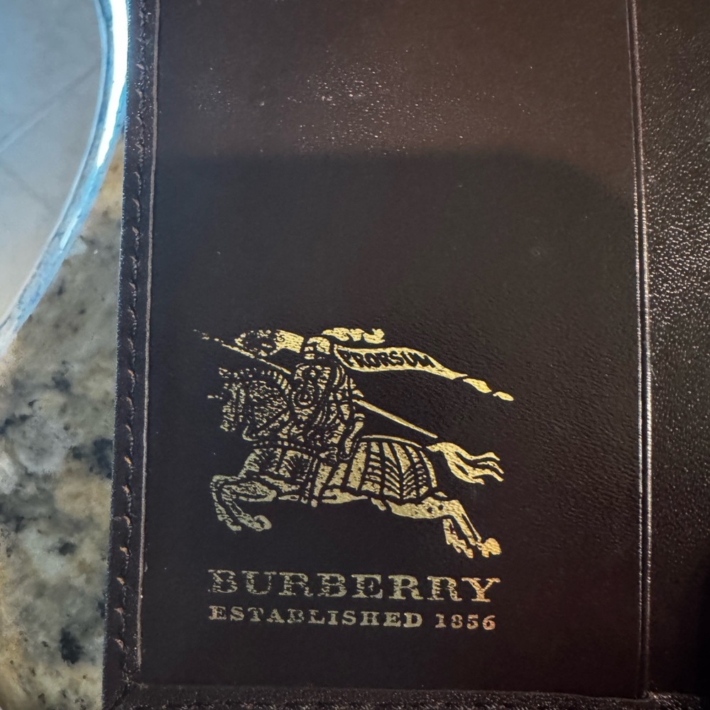 Burberry Wallet - Picture 6 of 7
